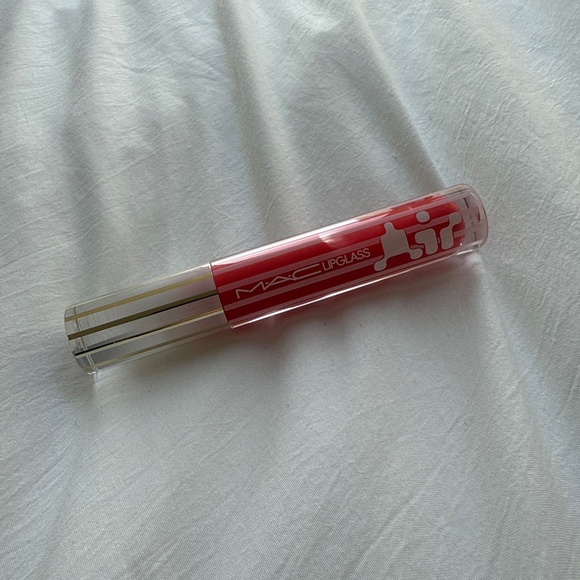 MAC Cosmetics Lipglass, Red/Pink, 0.17 FL OZ / 5 mL - Picture 3 of 3